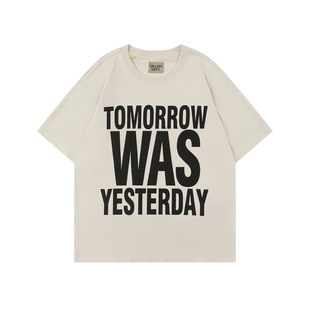 Model D105 Gallery dept European and American washed trendy brand printed high street T-shirts are the same for men and women. After washing and shaping, they will not change shape and will not pill. They are comfortable and breathable. Apricot color S to XL, p106